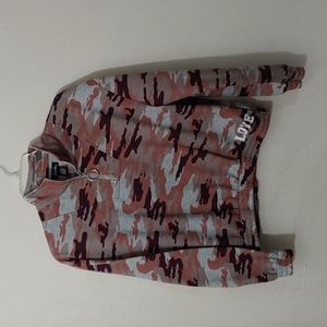 Justify Juniors Size Small Sweatshirt